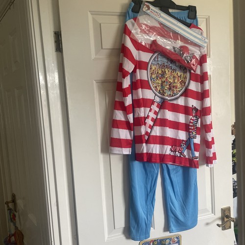 Where wally fancy - fancy, dress
